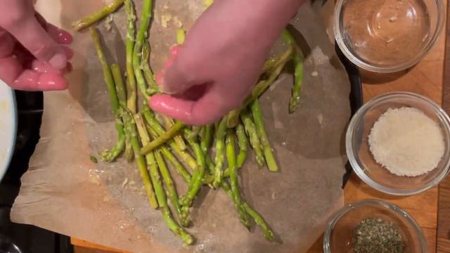 How To Cook Asparagus With The Perfect Asparagus Recipe / Keto / Low Carb And Gluten Free Recipes