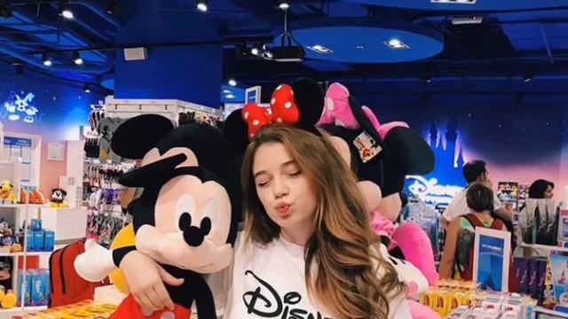 Леди Диану обвинили в фотошопе. Сашу Кэт мучает сон. смотреть онлайн