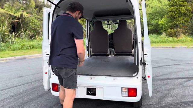 5163- 2019 Nissan NV100 Clipper Van