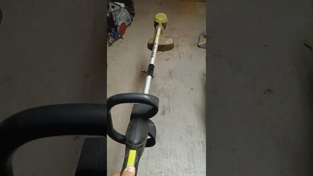 Greenworks Pro ST60L00 String Trimmer Demo смотреть онлайн