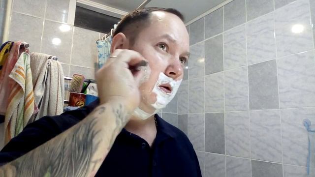 Homelike "Colibri/Колибри" 1.5 gap, лезвие Gillette Nacet, ТДС Угольное, Forward ? смотреть онлайн