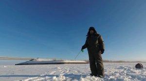 Зимняя рыбалка Кама. Ловля судака и берша на раттлины.