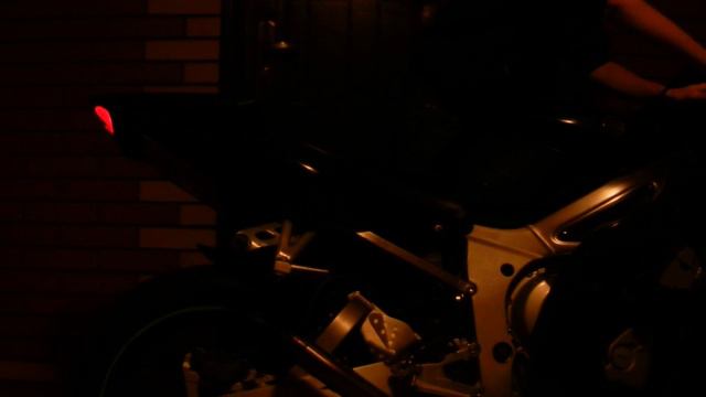 Yamaha YZF- R6 (без банки) смотреть онлайн