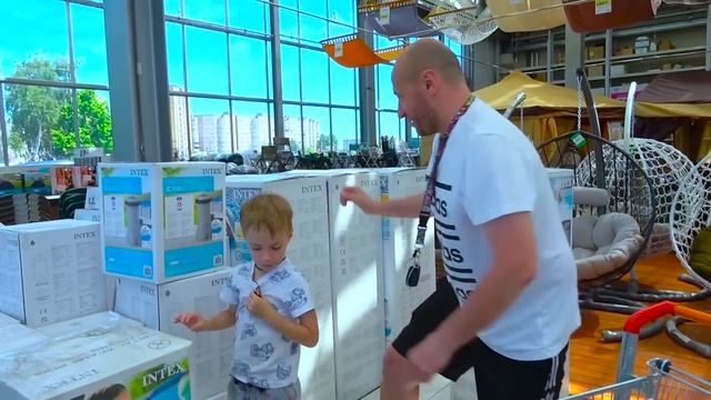 ФЁДОР ПОКУПАЕТ БАССЕЙН. Фёдор М. смотреть онлайн