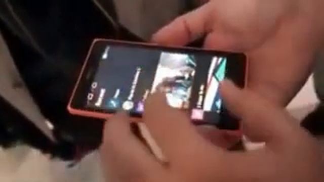 Nokia XL Android hands-on demo: Mobile World Congress 2014 смотреть онлайн