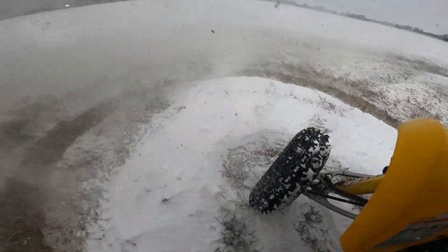 Yamaha Raptor 700R Snow Tires/Paddles (CST Caribou Tire) Riding with Arctic Cat Wildcat 700 in Ohio смотреть онлайн