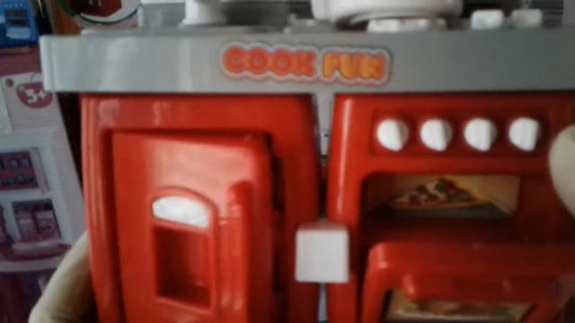 Красная кухня Cook Fun со свето-звуковым эффектом смотреть онлайн