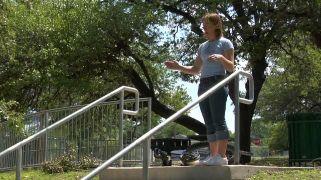 Off-Road Unicycle Riding : Unicycle Hopping Down Stairs смотреть онлайн