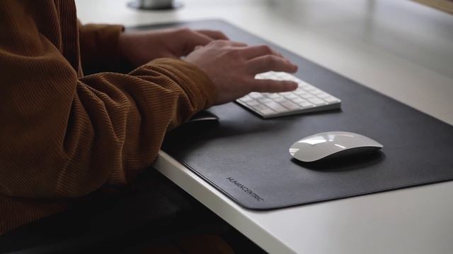 Meet the DockBook | The Ultimate MacBook Pro Dock | Instantly connect your MacBook to your workspac смотреть онлайн