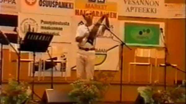 Виктор Смирнов. Игра на пиле. Различные фрагменты выступлений