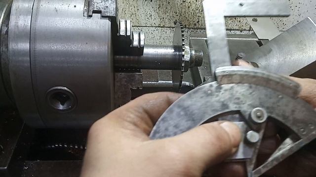 Люнет самодельный для токарного станка ИЖ смотреть онлайн