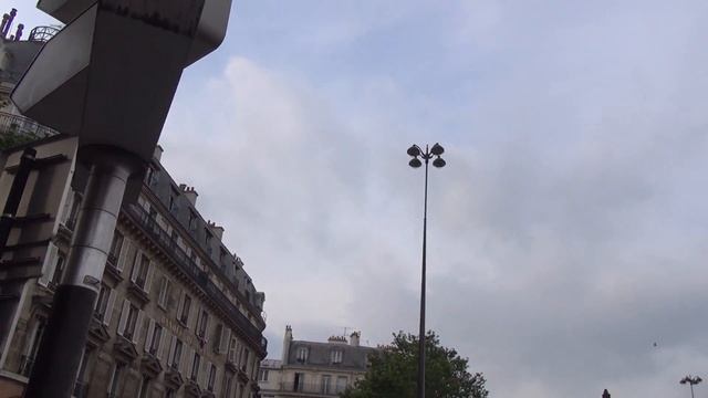 Place de la Bastille in Paris, France смотреть онлайн