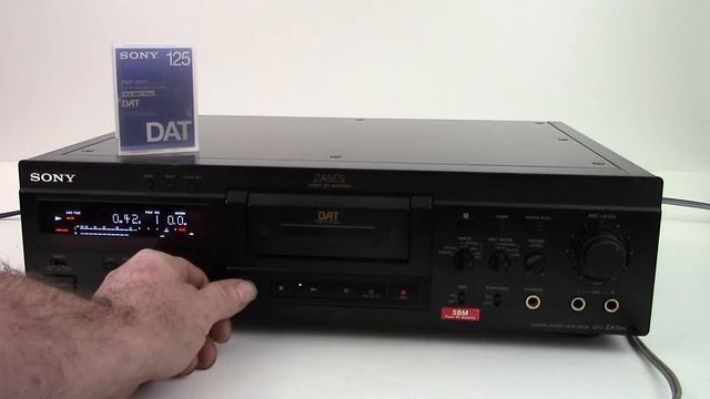 Sony DTC-ZA5ES DAT Recorder смотреть онлайн