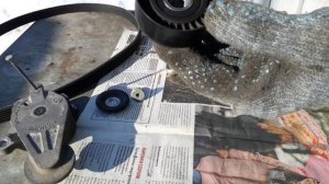 Шум ролика натяжителя Polo Sedan | Люфт промежуточного ролика привода.. Поло Седан