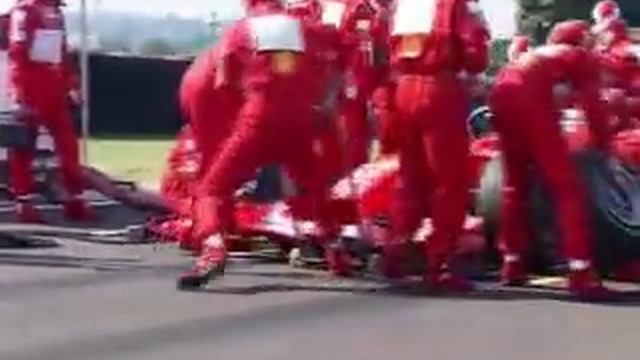 Ferrari F1 pitstop practice смотреть онлайн