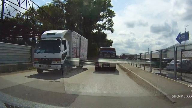 Спешка водителя ГАЗели смотреть онлайн