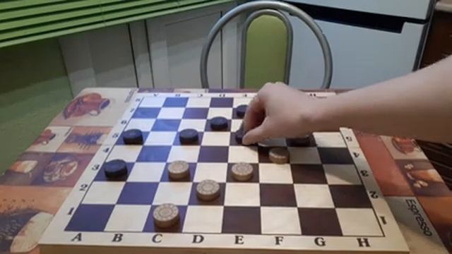 МС И.Дьяченко - Гр Д.Цинман Сложнейшие гамбитные и эндшпильные идеи. "Леталка" 1.a3-h4 f6-a3 смотреть онлайн