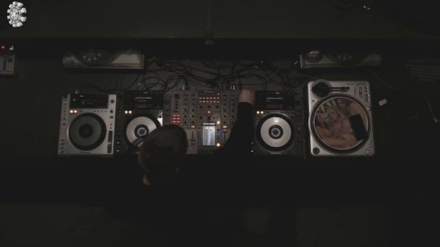 beezer live @ reactor radio 01/02/2020 смотреть онлайн