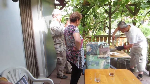 Salzgitter (Готовлю плов немецким друзьям) начало смотреть онлайн