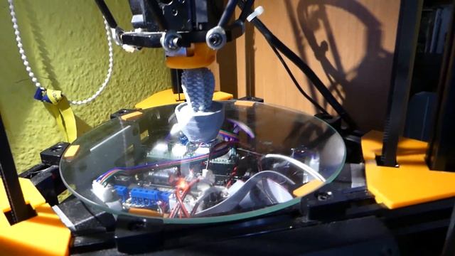 La mejor IMPRESORA 3D para empezar - Anycubic Kossel смотреть онлайн