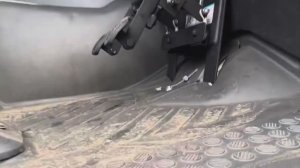 Установили педали справа на КАМАЗ )))