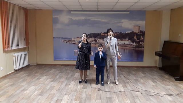 Семья Мнеян - 