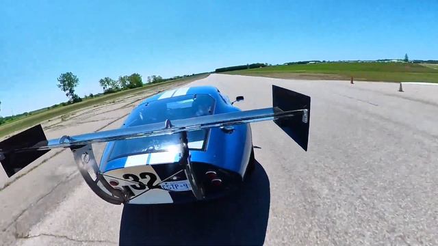 INSTA360 ONE X 2 on a Shelby Daytona Coupe. смотреть онлайн