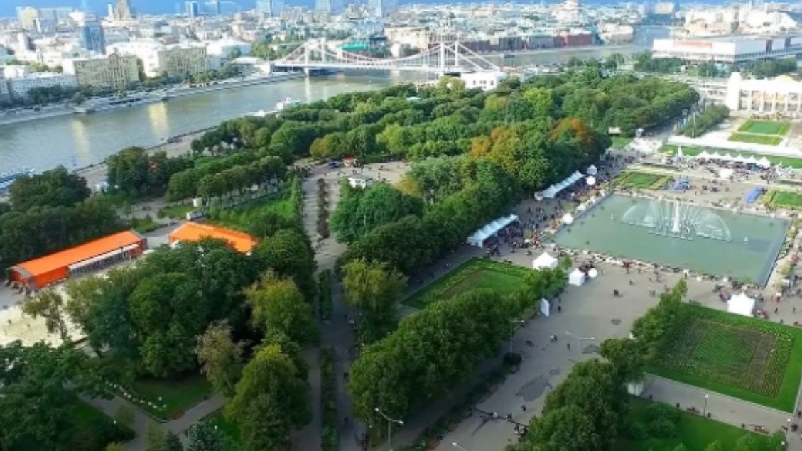 Парк Горького. Летняя прогулка смотреть онлайн