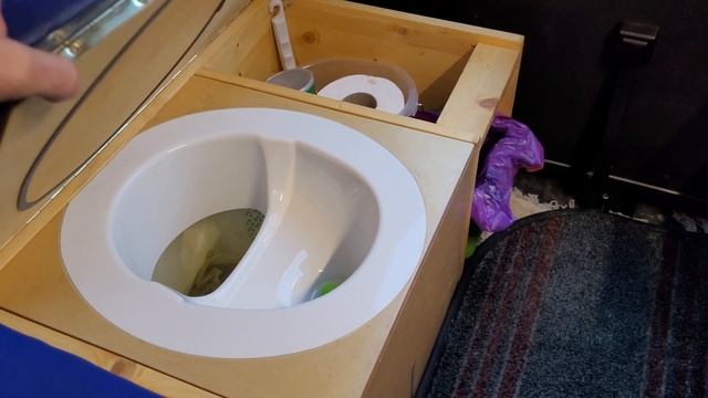 Schnelle Minicamper Roomtour - VW Caddy Maxi mit Küchenzeile, Bett, Elektrik und Standheizung смотреть онлайн