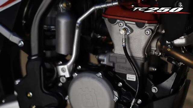 Husqvarna Nuda 900R on track - Fahraufnahmen CR50 CR65 CR125 TC250 TC449 смотреть онлайн