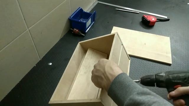 Лучшая бункерная кормушка для перепелов без потери корма. смотреть онлайн