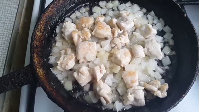Завтрак за 5 минут!!! Куриная грудка, лук и гречка!!! Быстро, просто и очень вкусно!!! смотреть онлайн