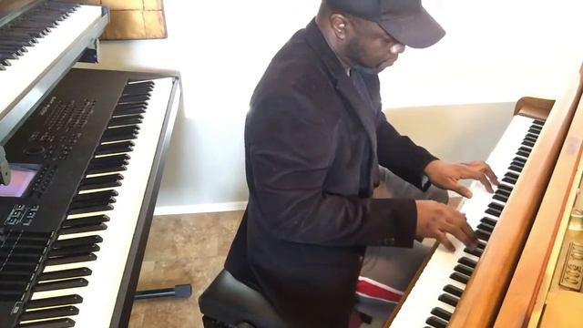 Kawai BG Meets Yamaha XF 8 😂 смотреть онлайн