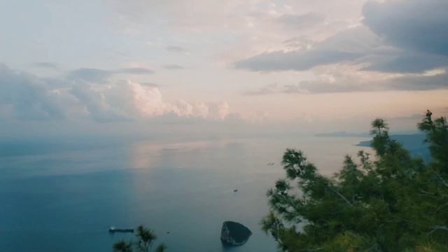 Горы и море?