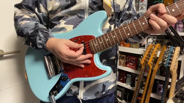 Fender Japan"MG69 Mustang(1995)" смотреть онлайн