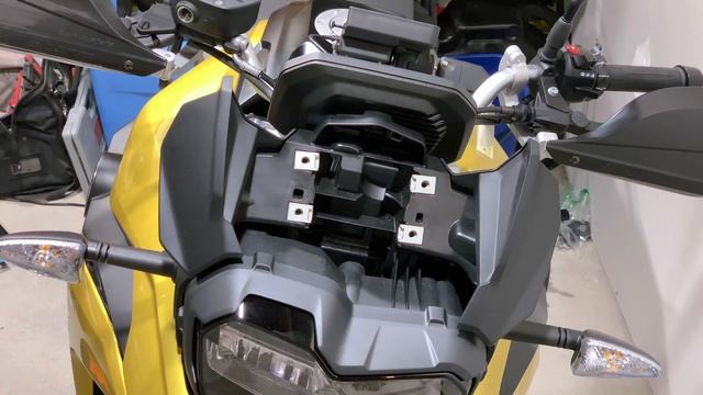 Install: BMW NAV Bracket Relocation for 750GS / F850GS смотреть онлайн