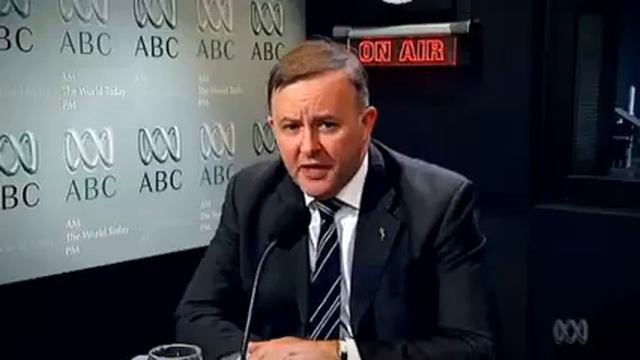 The 'Matt Price moment' for 2013 awarded to Tony Abbott for 'suppository of all wisdom' смотреть онлайн
