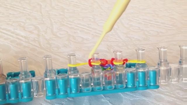 Браслет Сеточка или Чешуя дракона на 4 столбиках, Радужки Rainbow Loom смотреть онлайн
