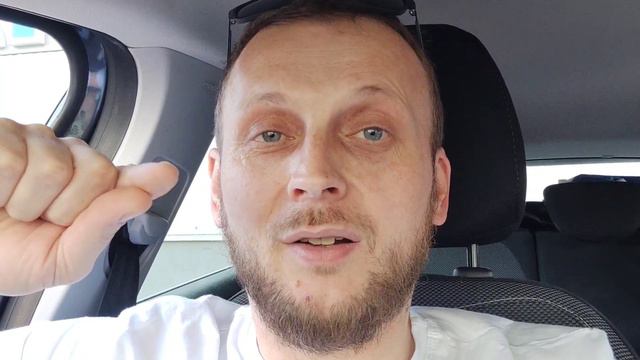 Я притягиваю мужчин гораздо старше, чем сама. Почему? А ровесники от меня шарахаются. смотреть онлайн