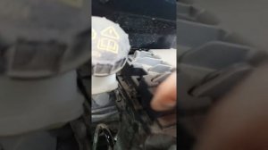 Форд Экоспорт аккумулятор снимаем