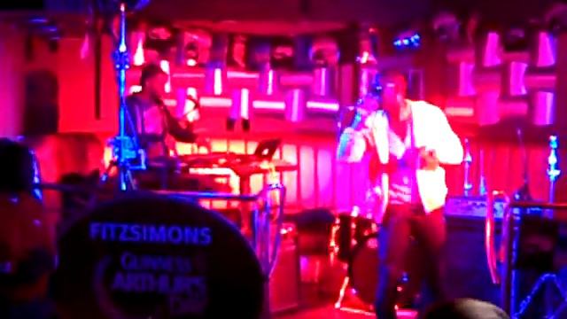 Tinie Tempah "Written in the Stars" live@Fitzsimons, Temple Bar, Arthurs Day смотреть онлайн