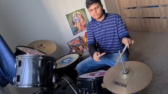 dhaker tale meets drum cover by Aryan смотреть онлайн