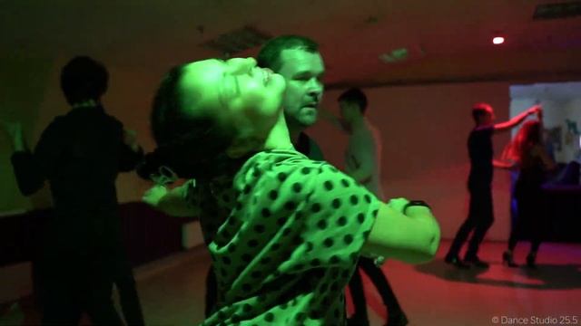 Salsa NY style. Mikhail Fendui & Yana Rusina || Dance Studio 25.5 смотреть онлайн