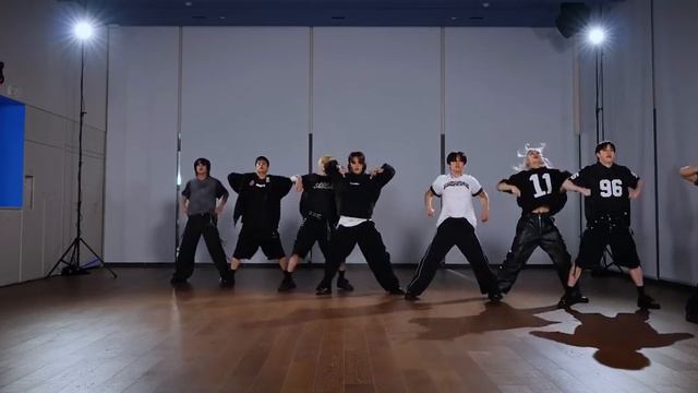 хореография - Chk Chk Boom