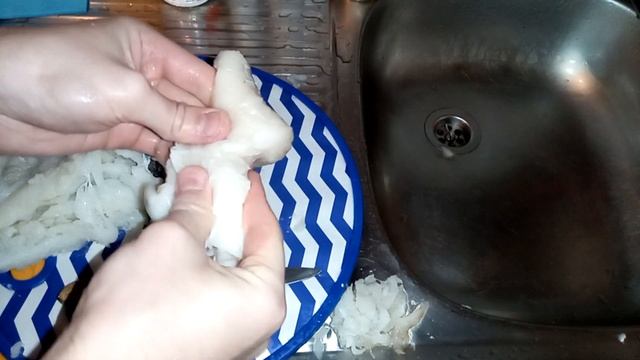 Как снять филе с шкуры рыбы Трески смотреть онлайн