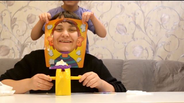 Пирог в лицо| Pie Face Game смотреть онлайн