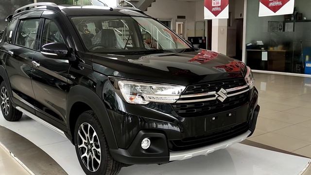 Toyota Rush GR Sport 2023 VS Suzuki XL7 Alpha 2023 смотреть онлайн