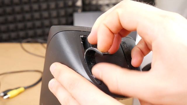 Logitech Satellite Speakers Z623 vs Z-2300 Disassembly Side by Side смотреть онлайн
