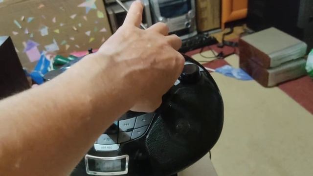 Boombox LG SB16 за 200 руб смотреть онлайн