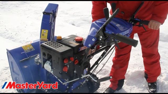 Гусеничный снегоуборщик MasterYard MX 18528LET. Тест-драйв.